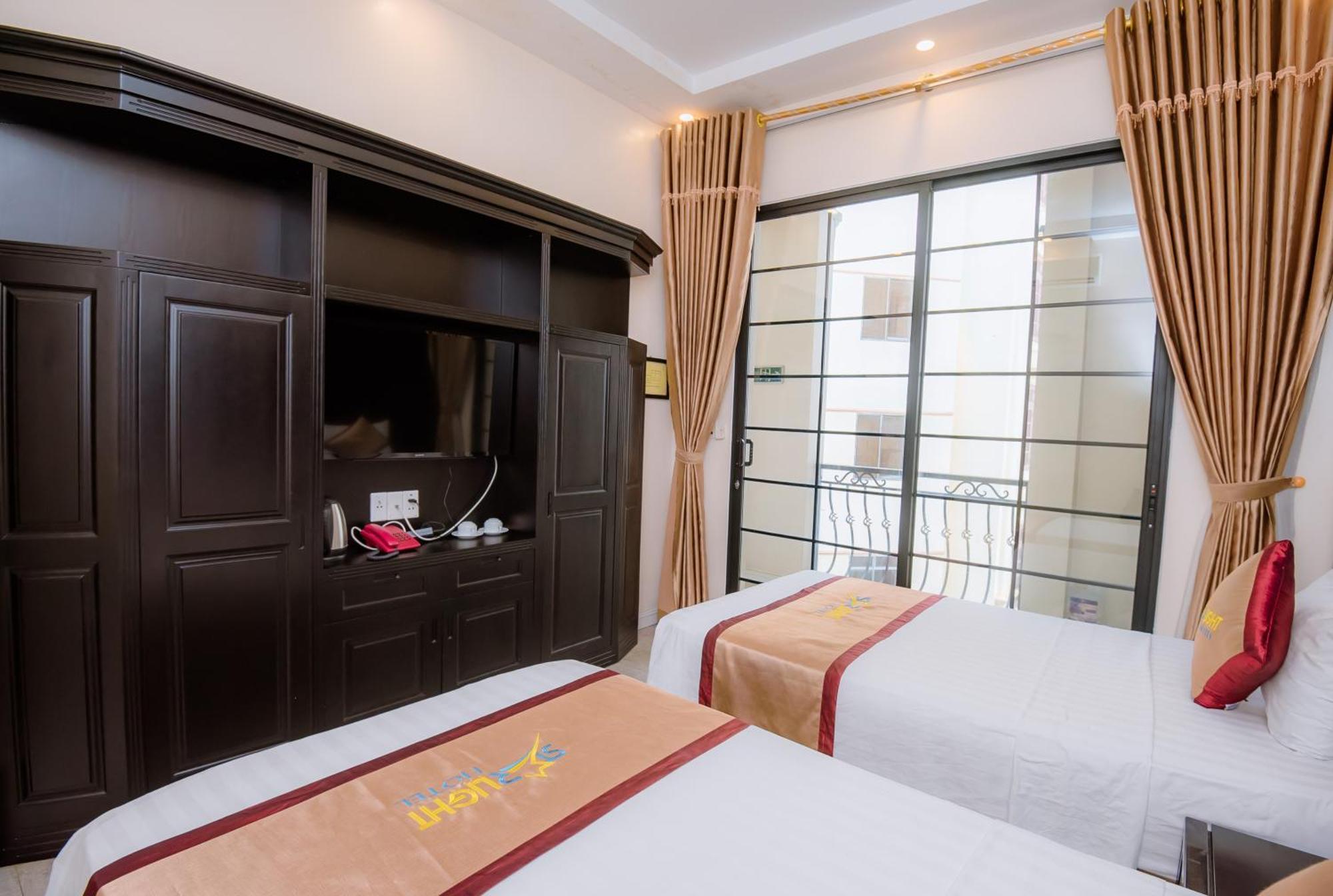 Halong Starlight Inn & Travel Ha Long Exterior photo