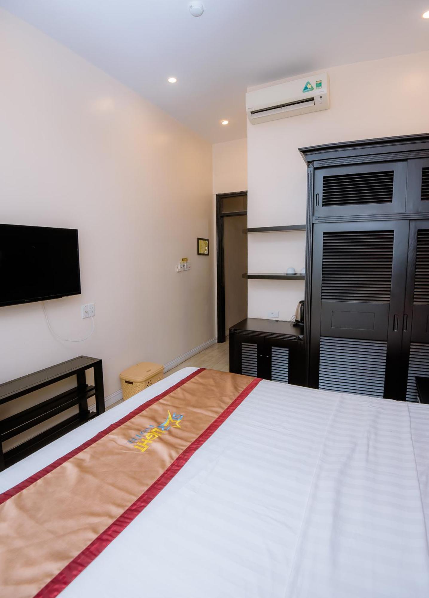 Halong Starlight Inn & Travel Ha Long Exterior photo